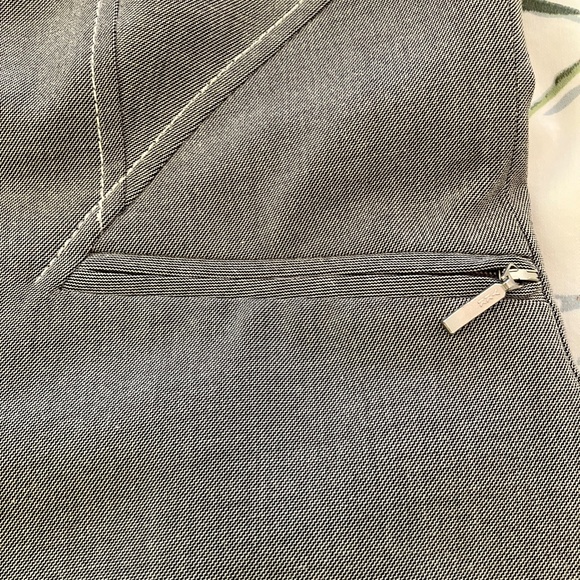 Classic women's suit - Picture 8 of 15